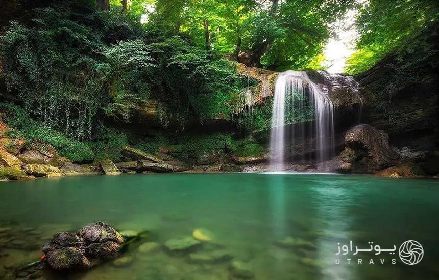 آبشار سیاسرت در جنگل دالخانی رامسر